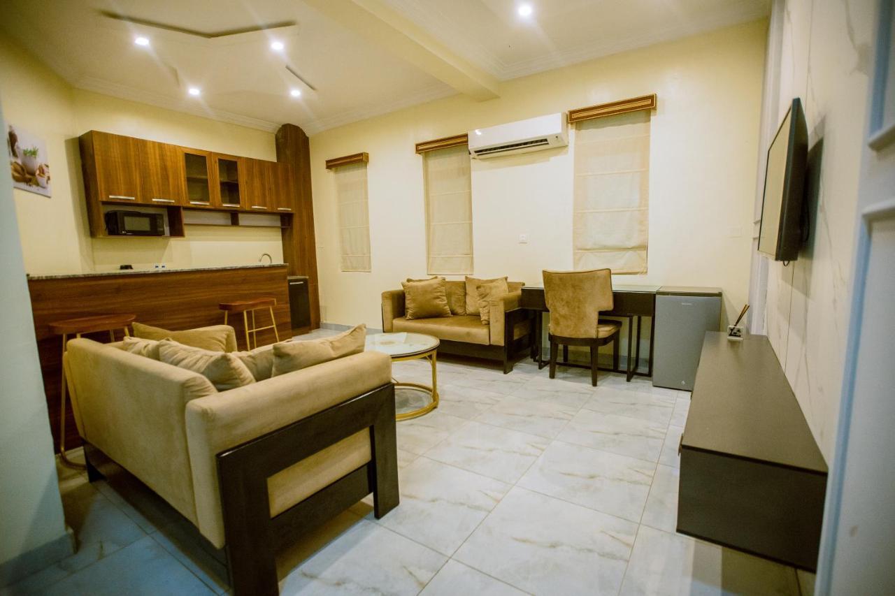 Apartment 79 Hotel & Suite Ikeja Esterno foto