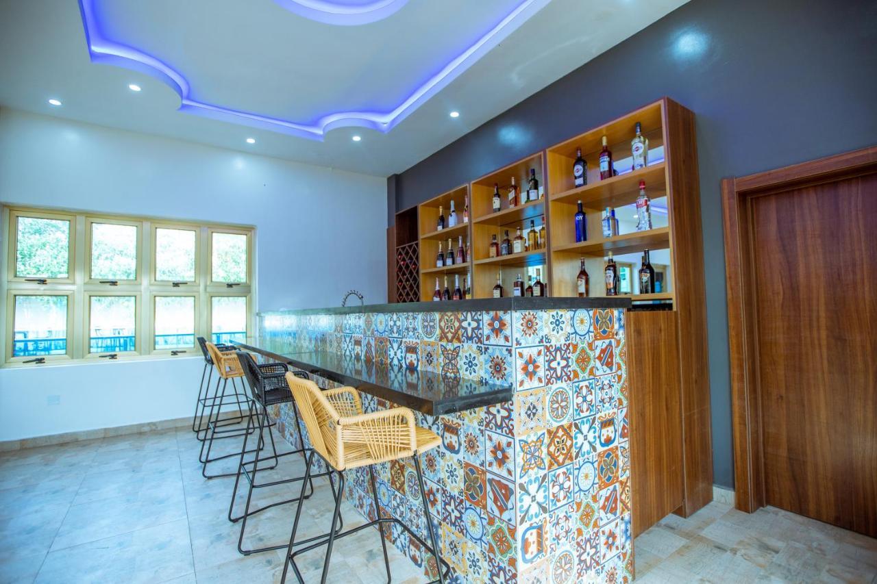 Apartment 79 Hotel & Suite Ikeja Esterno foto
