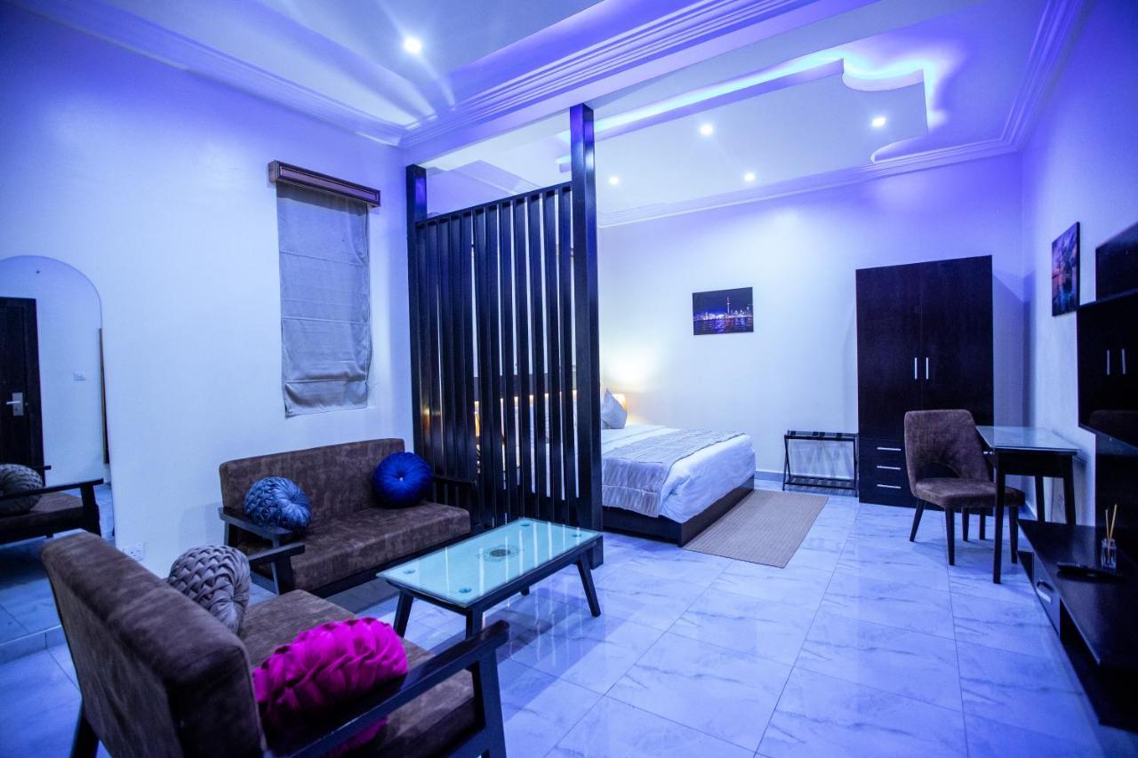 Apartment 79 Hotel & Suite Ikeja Esterno foto