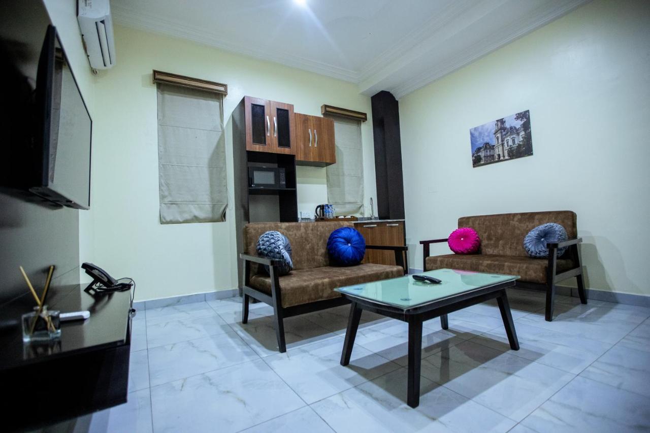 Apartment 79 Hotel & Suite Ikeja Esterno foto