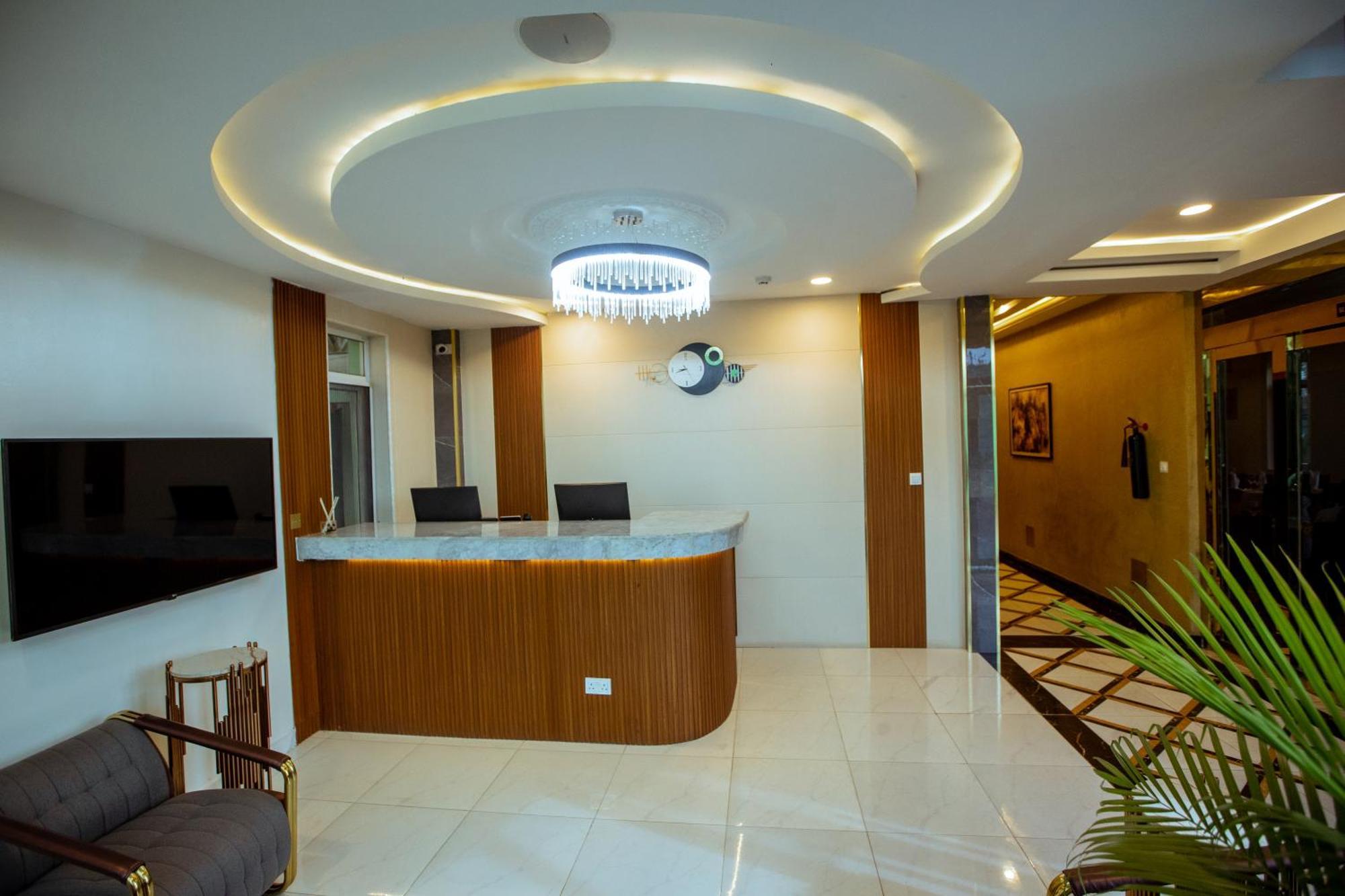 Apartment 79 Hotel & Suite Ikeja Esterno foto